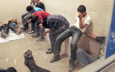 US planning raids to round up illegal immigrant families - Taipei ...