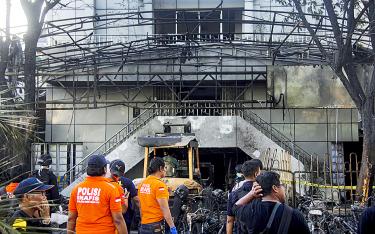 Bombings claim 13 in Indonesia