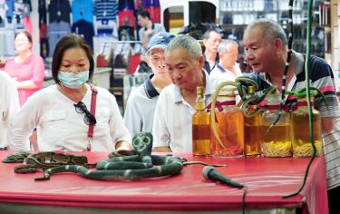 Last snake-only shop closes on Huaxi Street