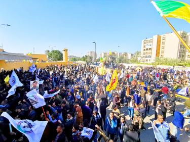 Iraqis break into US embassy