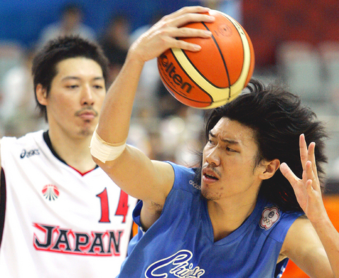 Taiwan fends off rally to beat Japan - Taipei Times