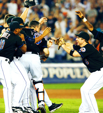 Mets blank the Marlins, win NL East - Taipei Times