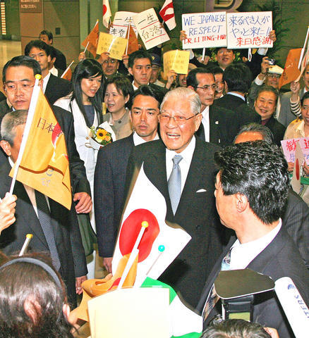Lee Teng-hui to visit controversial shrine in Japan - Taipei Times
