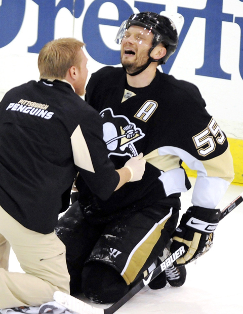 Pittsburgh Penguins defenseman Sergei Gonchar (55) skates away as