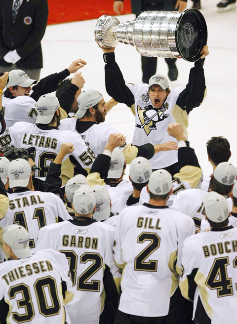 Sidney Crosby (Pittsburgh Penguins) Stanley Cup Celebration