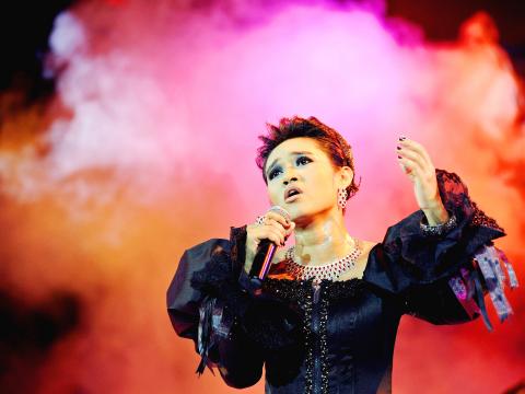 Phyu Phyu Sex - FEATURE: Myanmar pop stars brace for lyrical revolution - Taipei Times