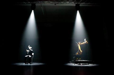 Huang Yi Invited To Present Huang Yi Kuka At Ars Electronica Festival 與機器人共舞黃翊受邀奧地利演出 Taipei Times