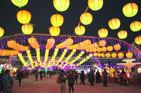 Eight Million Expected To Visit Lanterns In Taichung Taipei Times