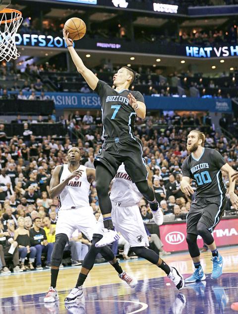 Charlotte Hornets: Jeremy Lin's Constantly Changing Role - Page 5