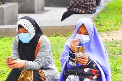 Virus outbreak: Migrant workers' status not a top priority ...