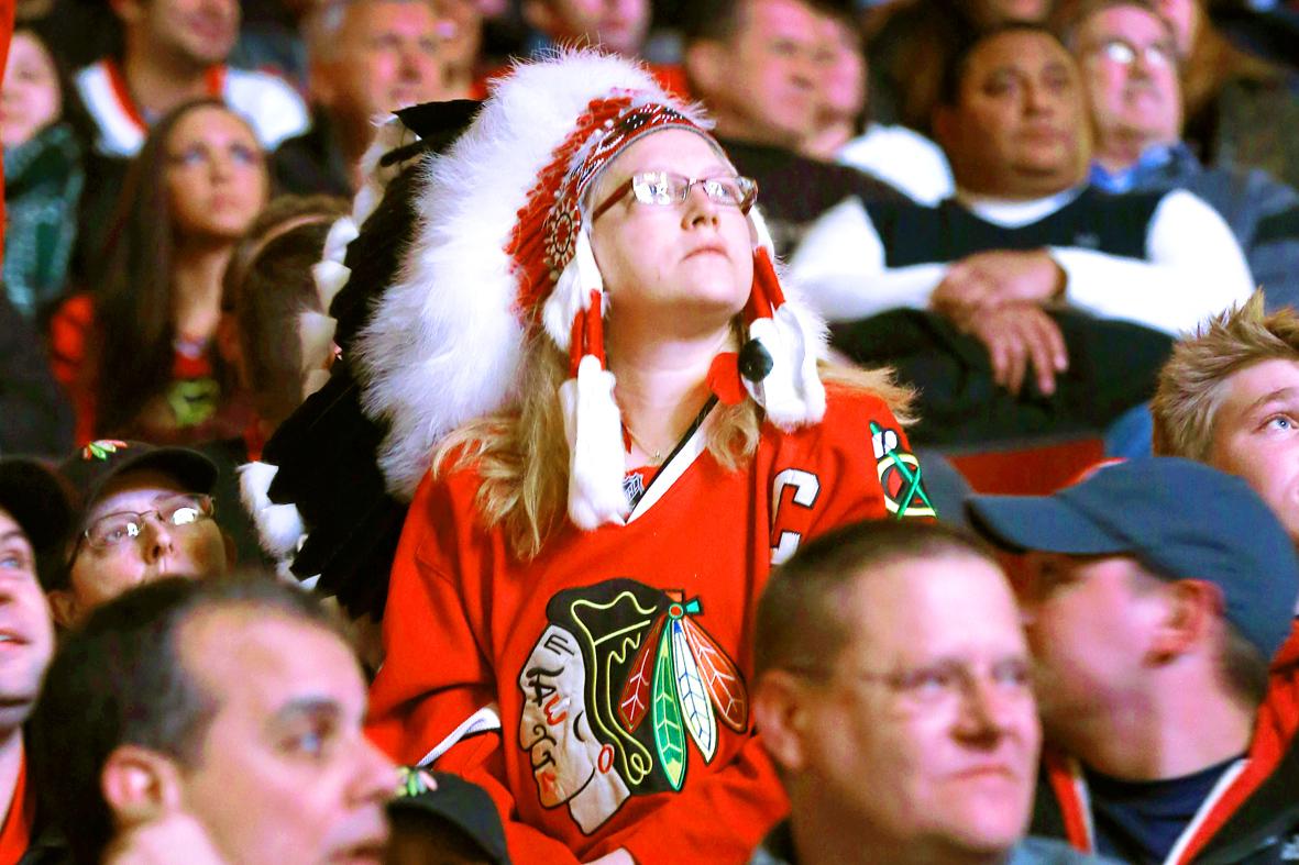 Blackhawks Ban Fans From Wearing Headdresses