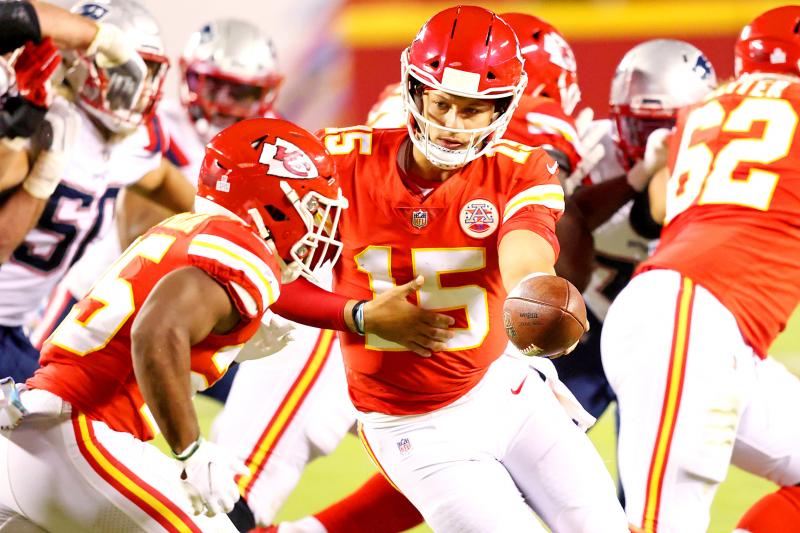 patrick mahomes clyde edwards helaire