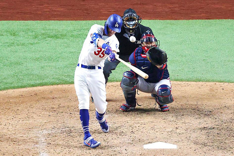 Dodgers fight back, make World Series - Taipei Times