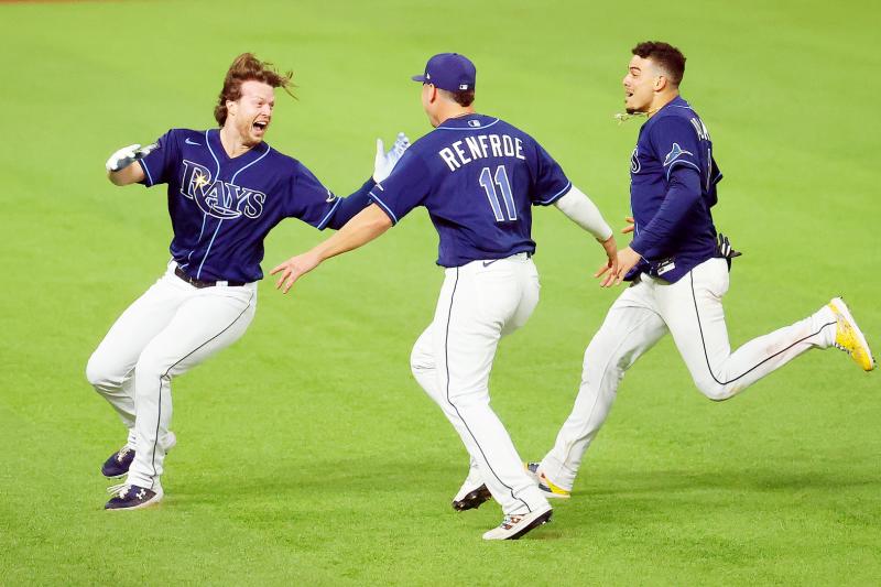 Rays OF Kevin Kiermaier pulls off perfect engagement