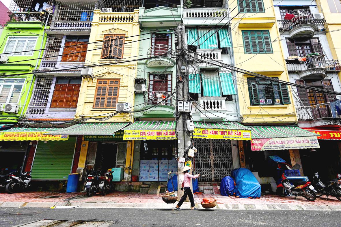 Tube houses' dominate Hanoi's streets, as millions vie for limited living space - Taipei Times
