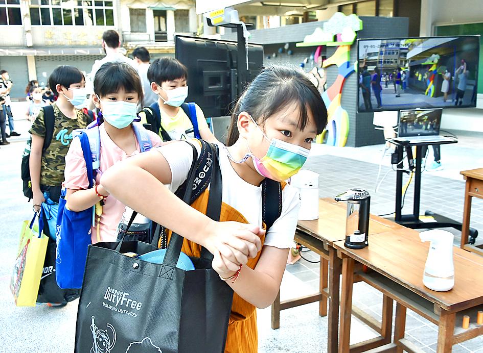 Children return to class across Taiwan Taipei Times