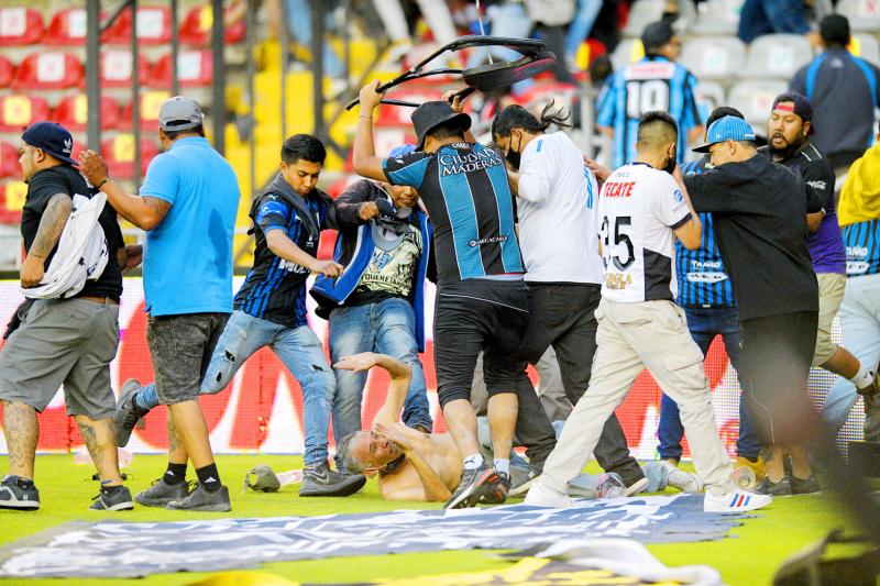 Many hurt in brawl at Mexican soccer match between Queretaro, Atlas