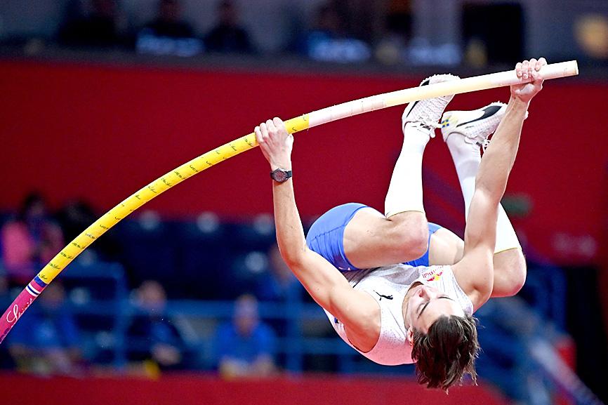 Duplantis beats own pole vault world record Taipei Times
