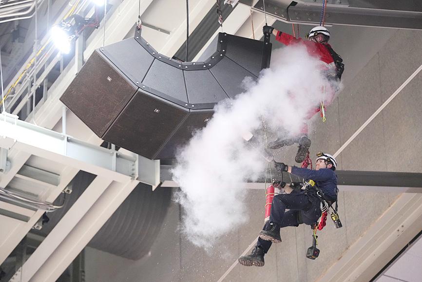 Raptors rout Pacers after fire causes delay, fan evacuation