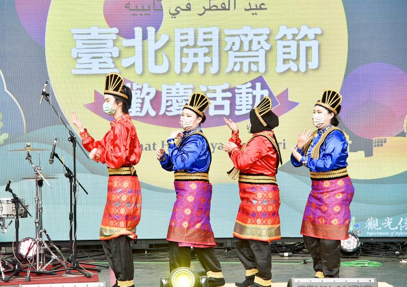 Perayaan Idul Fitri kembali ke Taipei sholat