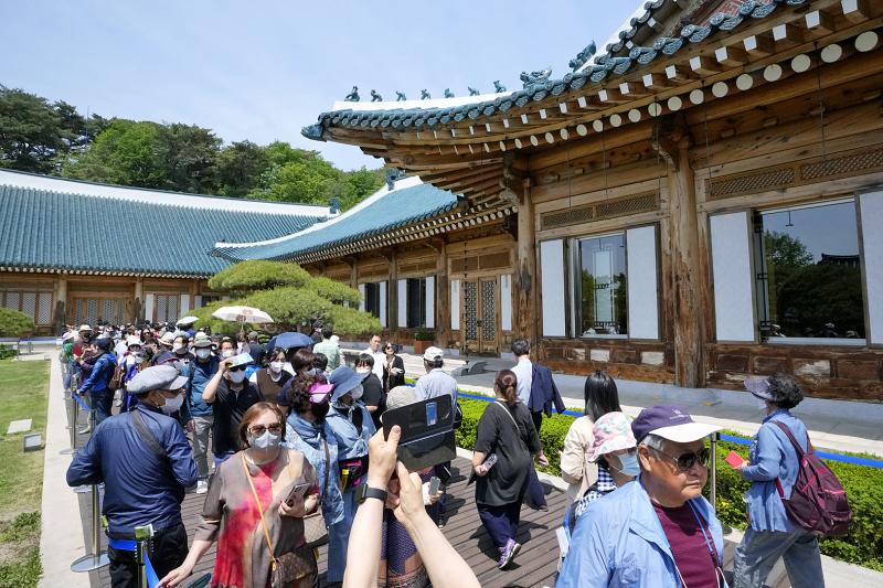 South Korea’s Blue House opens to the public