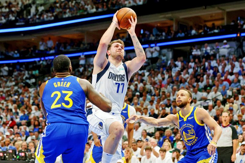 Doncic, Mavs avoid sweep with 119-109 win over Warriors