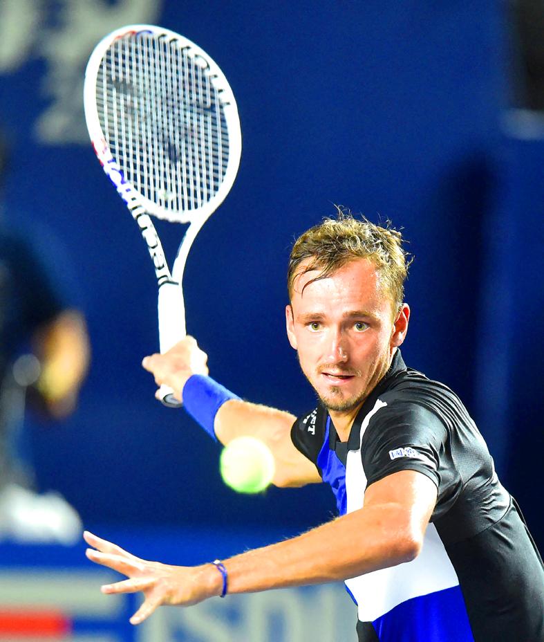 Medvedev downs Kecmanovic to book a Los Cabos title clash with Norrie