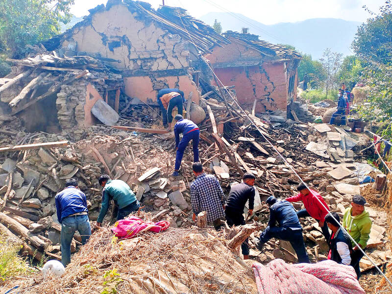 Earthquake In Nepal Kills Six People Taipei Times
