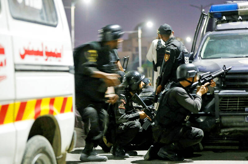 Pakistan Taliban warn of police attacks - Taipei Times