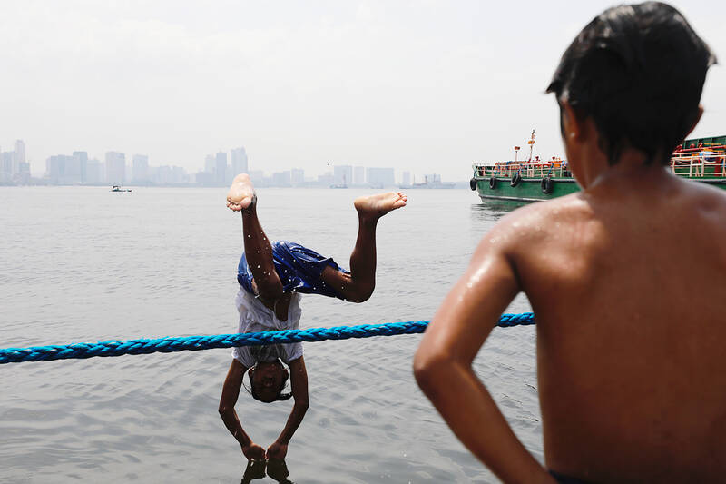 Monthly toll from drowning hits 72 in the philippines taipei times
