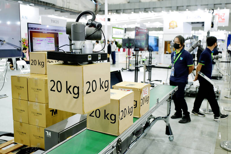 Manufacturing output in Q1 declines 13.59 percent