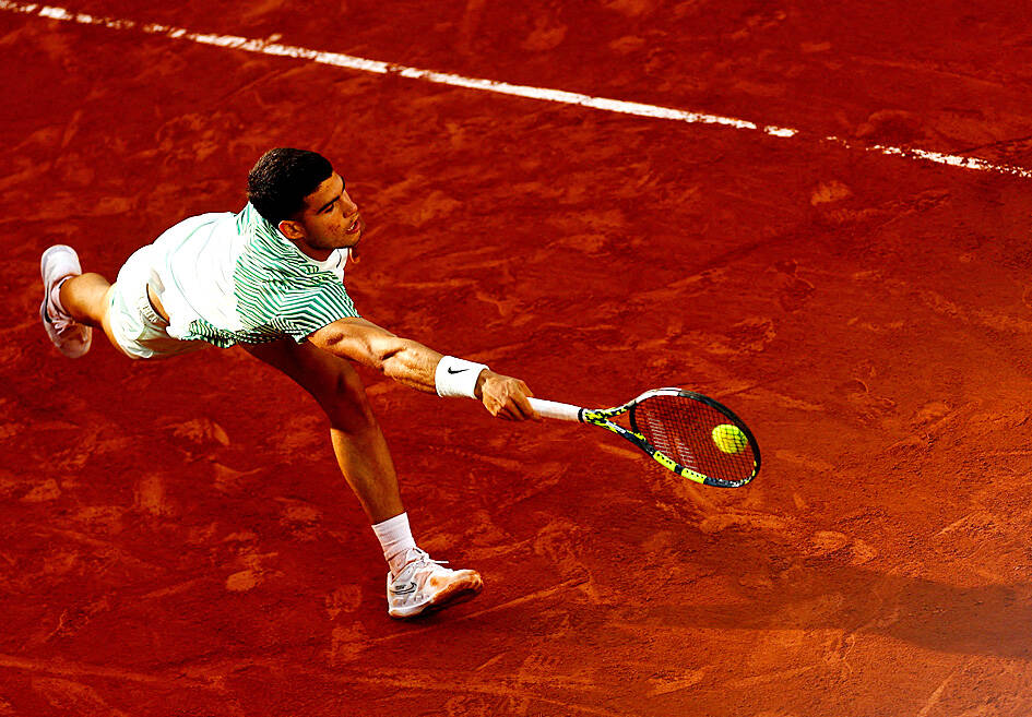 Djokovic launches bid for 23rd Slam title in France