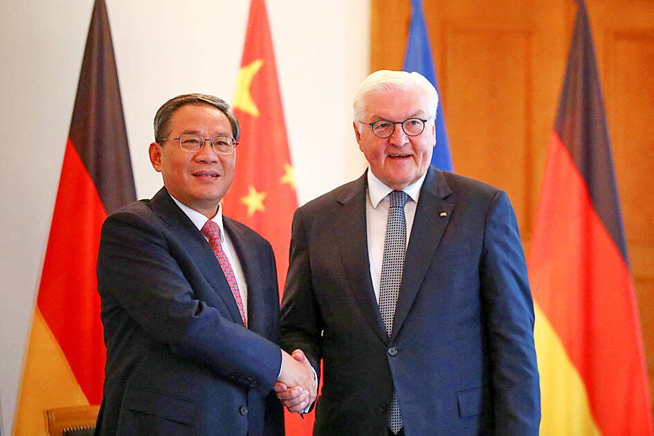 Chinese premier visits Berlin amid Western mistrust - Taipei Times
