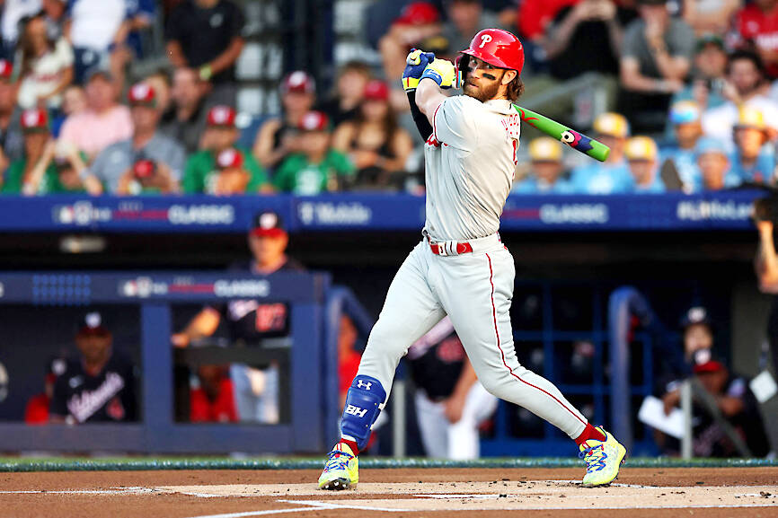 Nationals and Phillies are kids for a day, mingling among Little Leaguers 