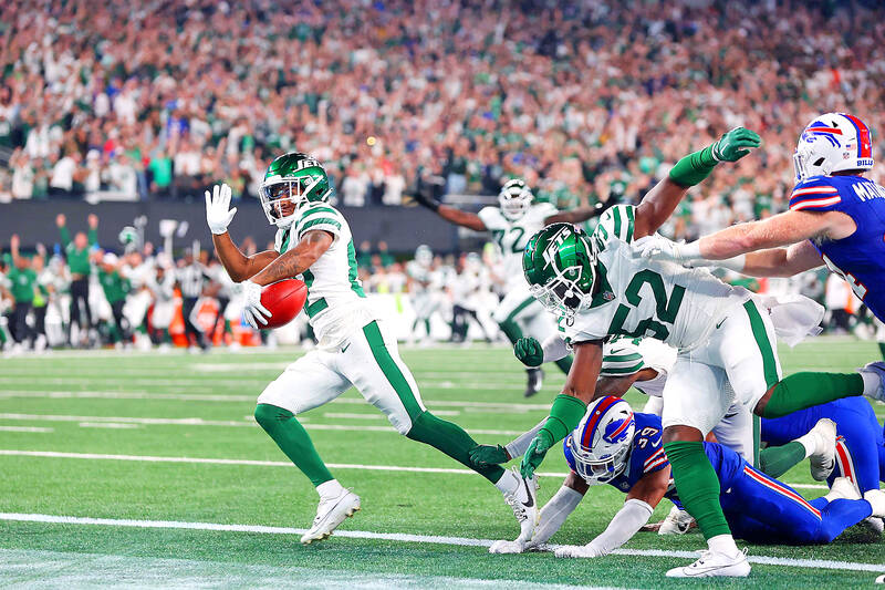 Jets stun Bills 22-16 in overtime, Josh Allen has 4 turnovers, Aaron  Rodgers injures Achilles