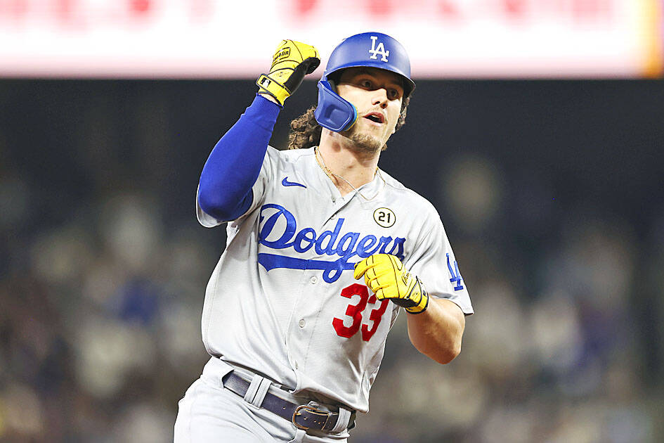 Dodgers clinch NL West title for 10th time in 11 years