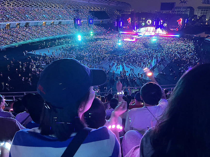 Fans can still buy Coldplay tickets using official re-sale sites