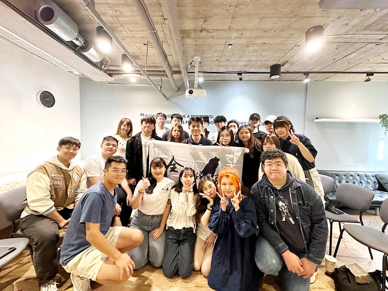 MAC highlights efforts to assimilate HK people