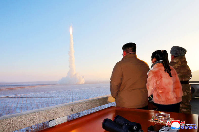 북한은 추가 플루토늄 제조에 착수하는 것 같다 : 전문가