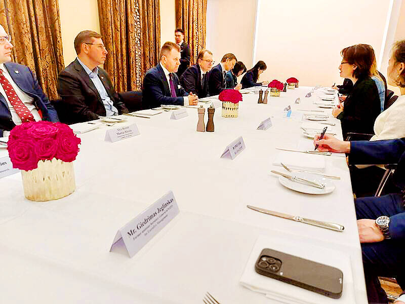Hsiao susitinka su kandidatais į Lietuvos prezidentus