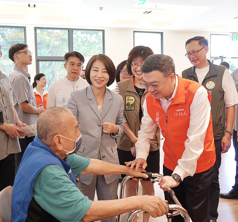 Public-sector workers to get 3% pay raise next year