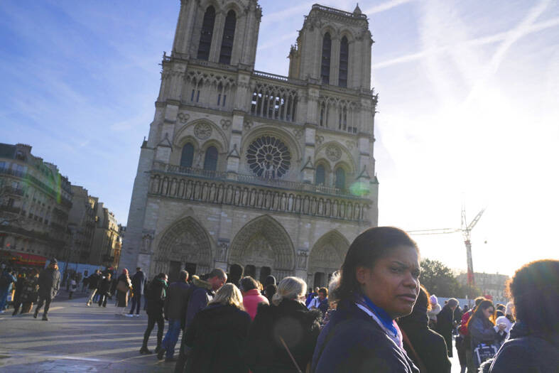 Tourists return to Paris after the Summer Games