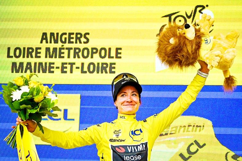 Veteran Vos takes yellow after Wiebes stage victory